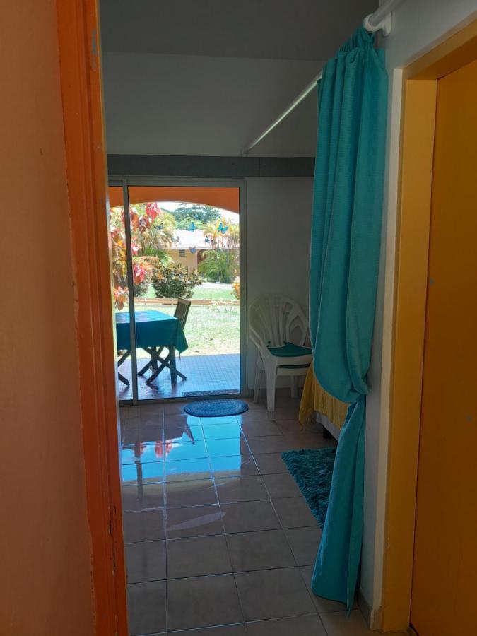 My Tiny Caritan- Petit Coin De Paradis- Bungalow De Vacances- Jardin, Plage, Piscine Attenante Sainte-Anne Exterior photo